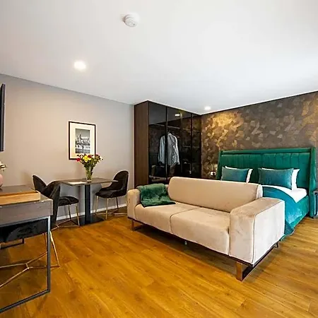 Hotel B-chill