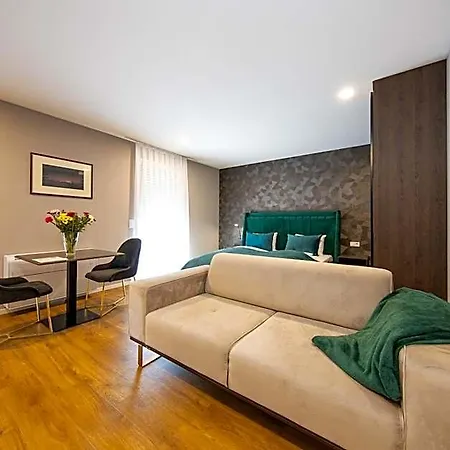 B-chill Hotel 4*